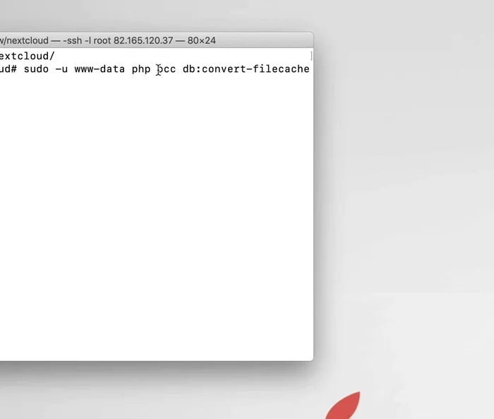 Navigieren Sie ins Nextcloud Verzeichnis und führen Sie den Befehl `php occ db:convert --force` aus.
