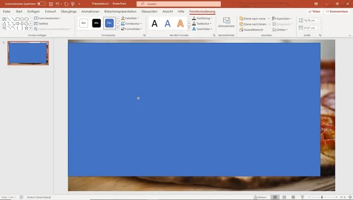 Füge einen Text (z.B. den Namen deines YouTube-Kanals) hinzu. Formatiere Schriftart, Größe und Farbe nach deinen Wünschen.
