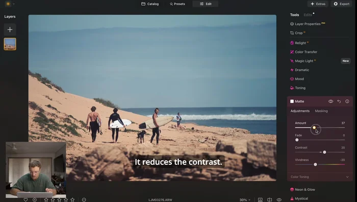 Verwenden Sie die "Leuchten"-Funktion, um subtile Highlights hinzuzufügen und einen leichten "Halation-Effekt" zu erzeugen. Experimentieren Sie mit verschiedenen Leuchten-Typen.