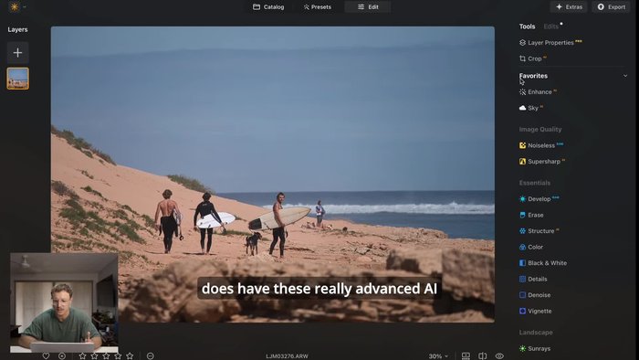 Gehen Sie zur Registerkarte "Kreativ" und wählen Sie unter "Stimmung" einen passenden Look aus. Experimentieren Sie mit verschiedenen Presets, z.B. dem "Filmisch" Look.