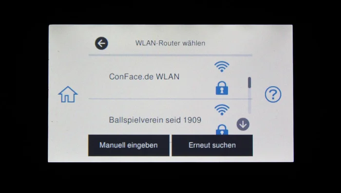 WLAN-Netzwerk auswählen und das WLAN-Passwort eingeben.