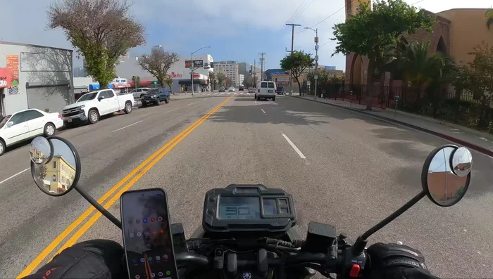 Mittelständer am ADV abbrechen.