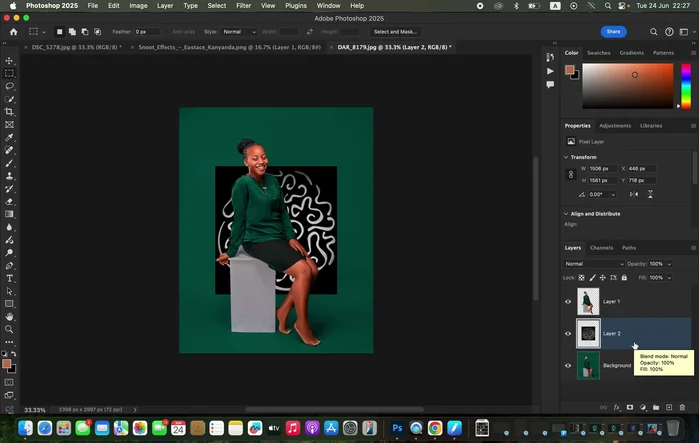 Mischmodus ändern und Effekt skalieren: Ändern Sie den Mischmodus auf „Bildschirm“. Skalieren Sie den Effekt mit Strg+T (oder Befehl+T) und der Alt-Taste (oder Wahltaste) für proportionale Skalierung.
