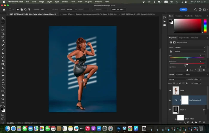 Farbe hinzufügen (optional): Eine Einstellungsebene „Farbton/Sättigung“ erstellen. Eine Schnittmaske erstellen (Symbol anklicken), um den Effekt auf den Rotzeffekt zu beschränken. „Kolorieren“ aktivieren und Sättigung und Farbton anpassen.